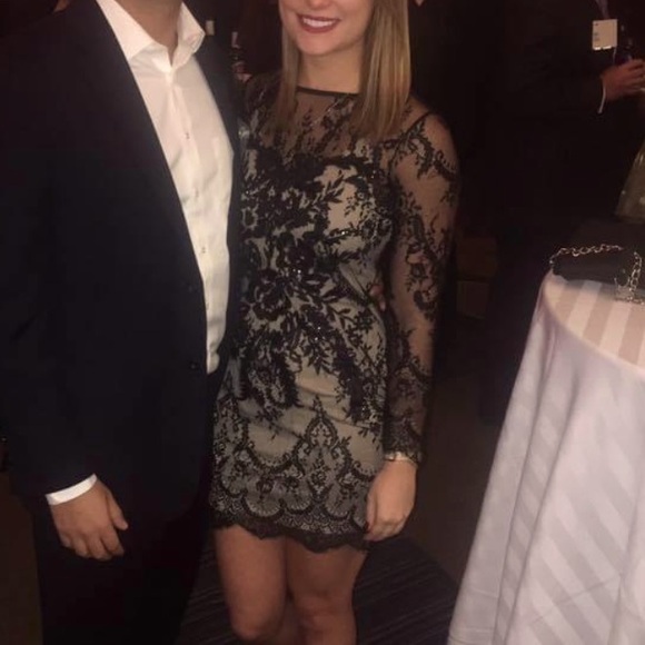 Express black lace long sleeve dress - Picture 1 of 5